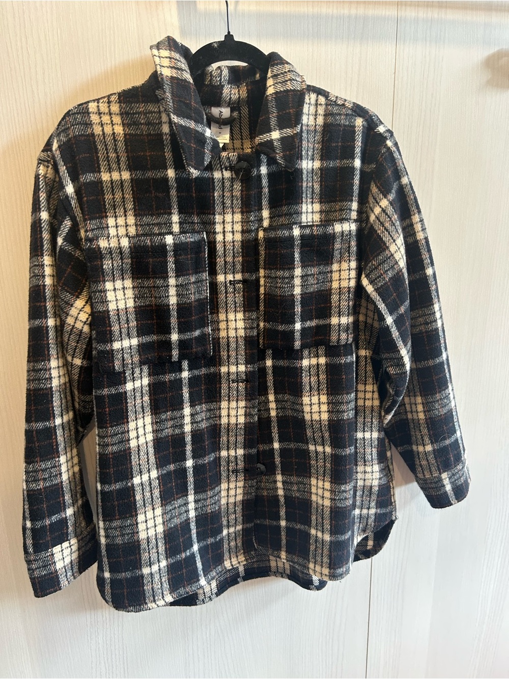 Abound Nordstrom navy & Cream Plaid Button-Front Shacket size Med. Wool blend